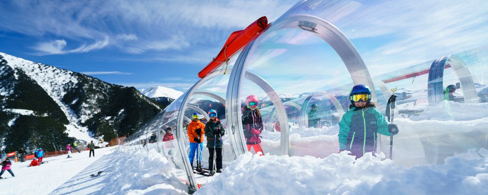 Pal Arinsal's one of its covered magic carpets. Photo: Pal Arinsal. Pal Arinsal will invest 3 million euros in improvements for the 2019-20 season.