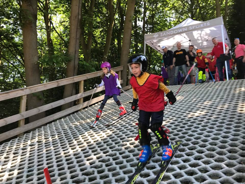 Sandown Ski Slope. Photo courtesy of Ridestore Magazine. A Quick Guide to Indoor Skiing & Dry Slopes In The UK.