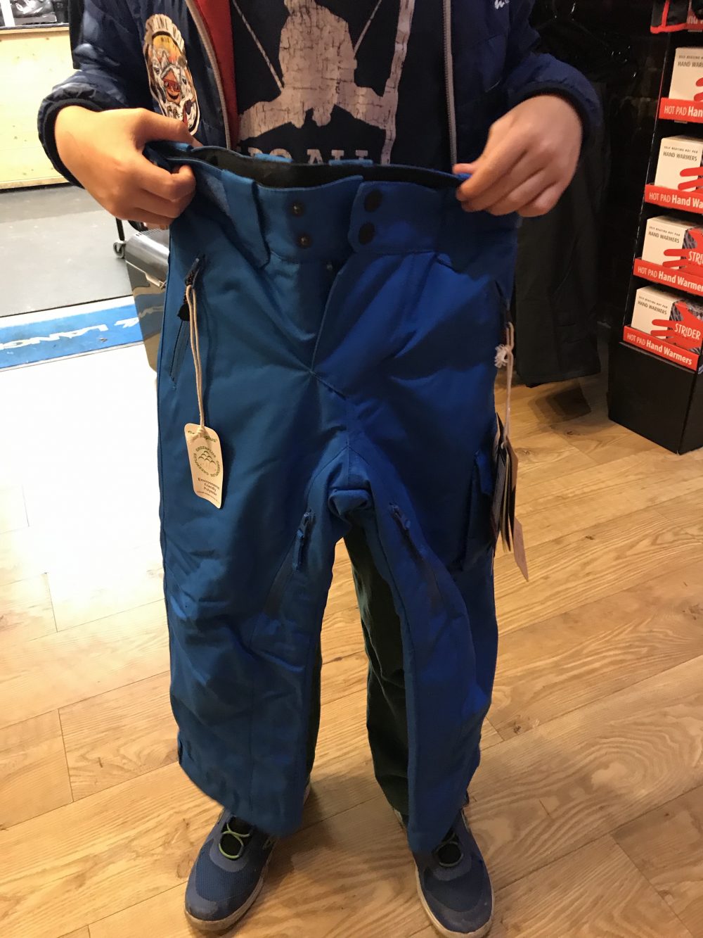 Picture August Kids pants. Picture Ski Clothing for Kids – Grows with them!