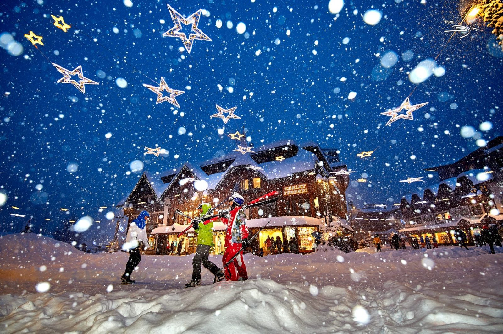 Piazza Righi in Madonna di Campiglio. Photo: P. Bisti. The Ski Area Campiglio Dolomiti di Brenta is opening its 2019/20 ski season. News of the resort.