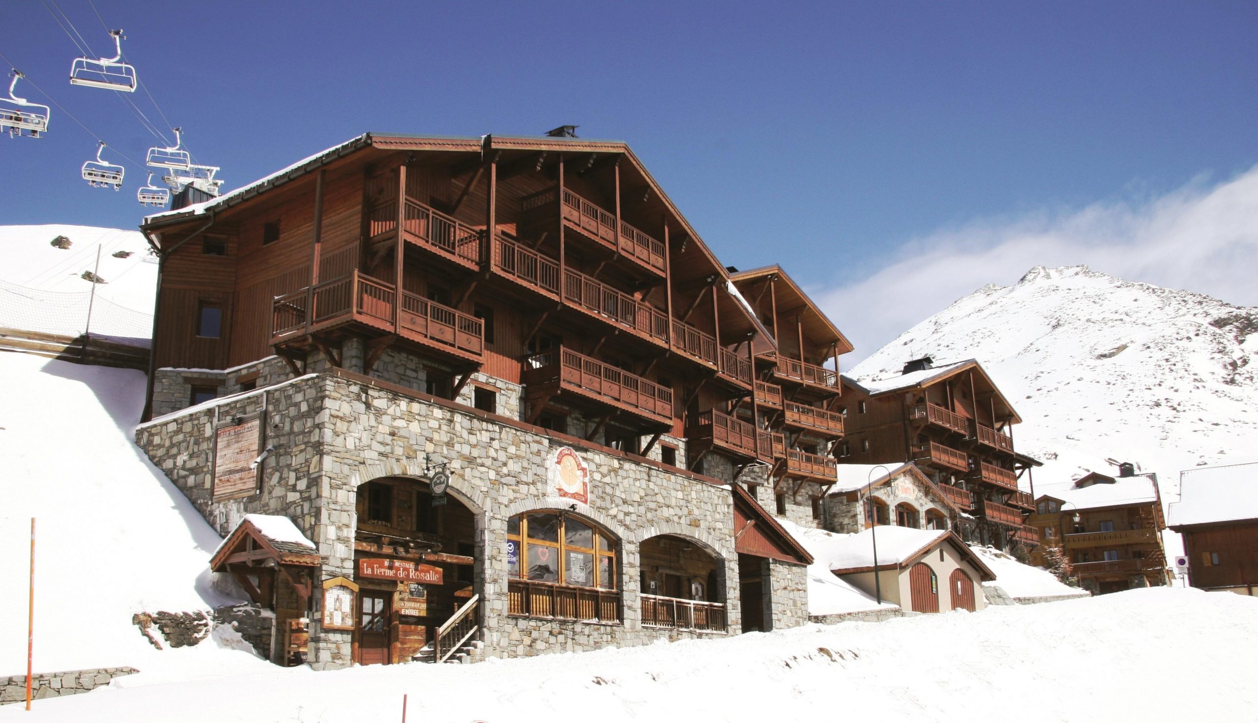 Les Chalets de Rosael. Where to Stay in Val Thorens. Val Thorens hosts the first stage of the World Cup Ski Cross.