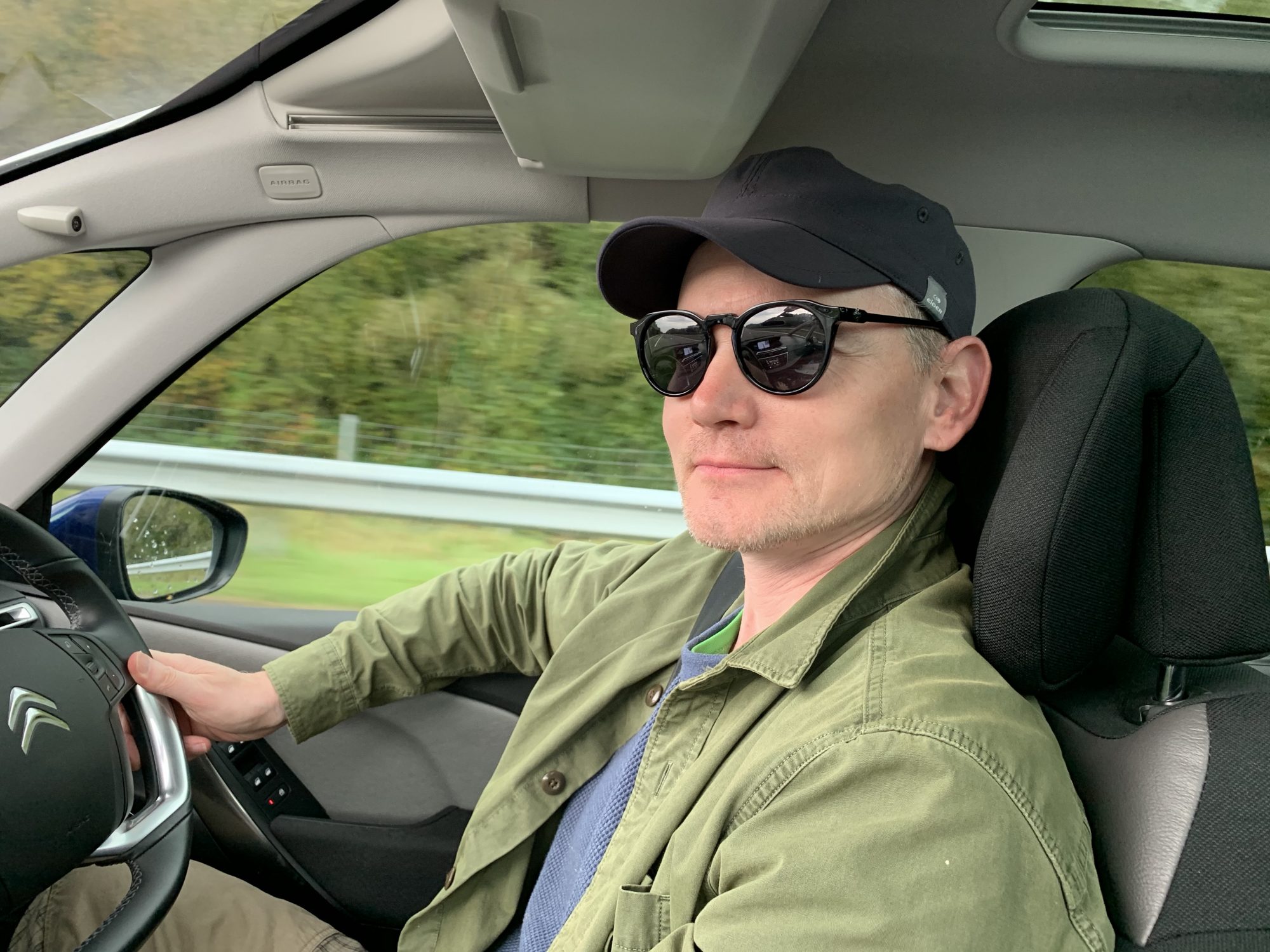 The Hillviews TOYSHADES on my husband on our driving to the Alps.