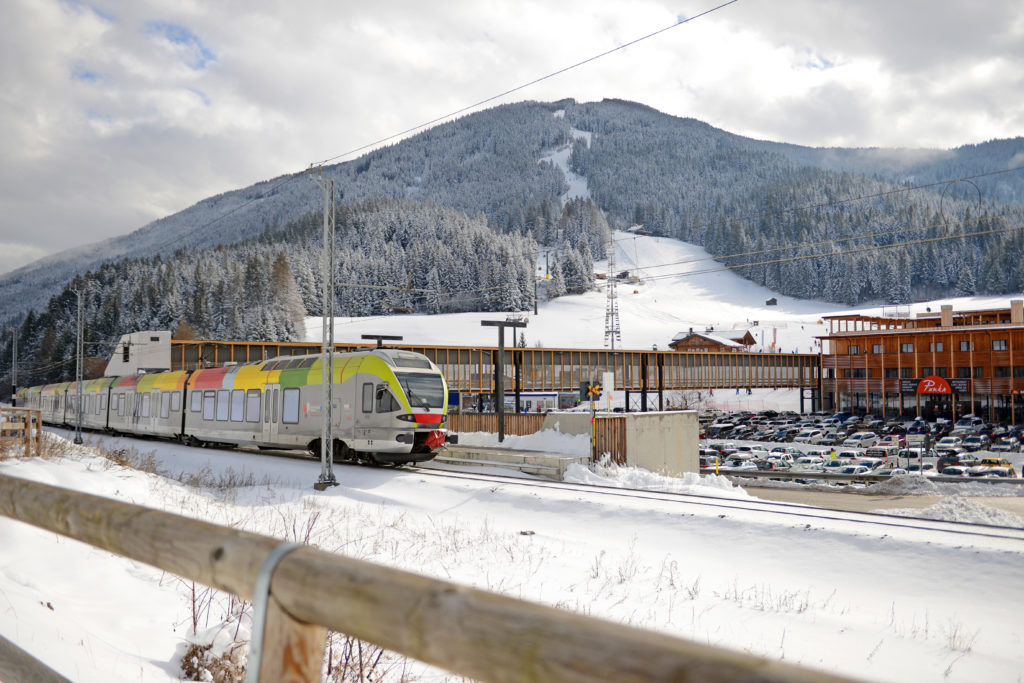 Ski Pustertal Express, connecting Drei Zinnen and Kronplatz in Sudtirol. Different types of lifts on resorts (I can think of) and how to ride them.