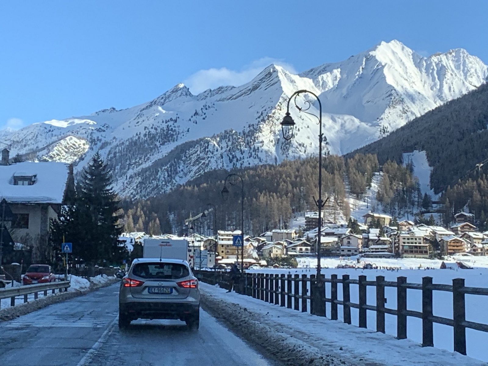 Arriving in Cogne. Gran Paradiso National Park. Our Christmas holidays in the mountains with the kids and our dog! Courmayeur, Aosta.