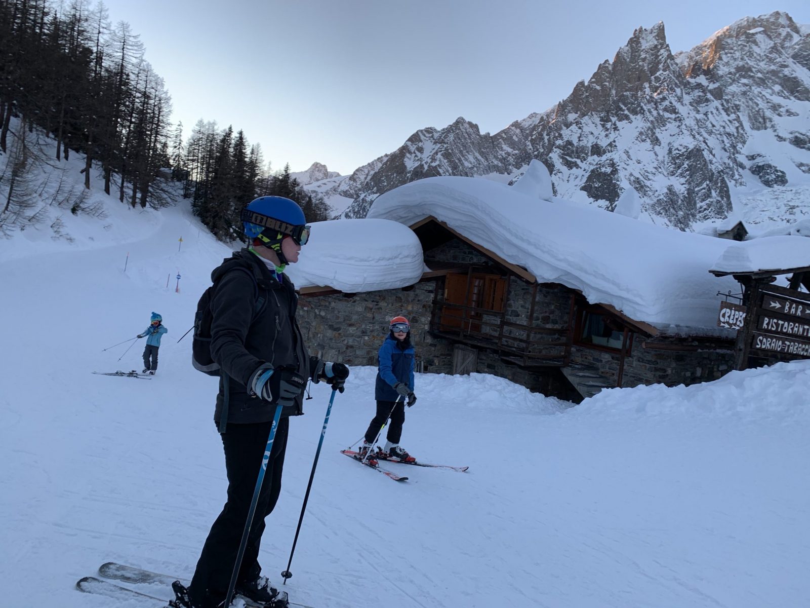 We made it in time to come down with the Val Veny funicular...at certain time I was doubting we were going to get in time! Our Christmas holidays in the mountains with the kids and our dog! Courmayeur, Aosta.