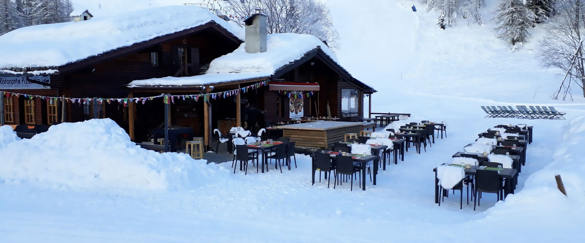 Capitan Des Alpes restaurant. A Foodie Guide to on-Mountain Dining in Courmayeur.