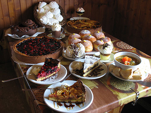 Tempting desserts at Chez Croux. A Foodie Guide to on-Mountain Dining in Courmayeur. 