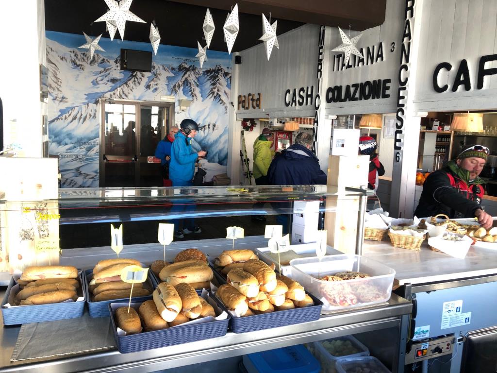 Ski Pol - interior. On top of the Chécrouit gondola (Col Chécrouit)A Foodie Guide to on-Mountain Dining in Courmayeur.
