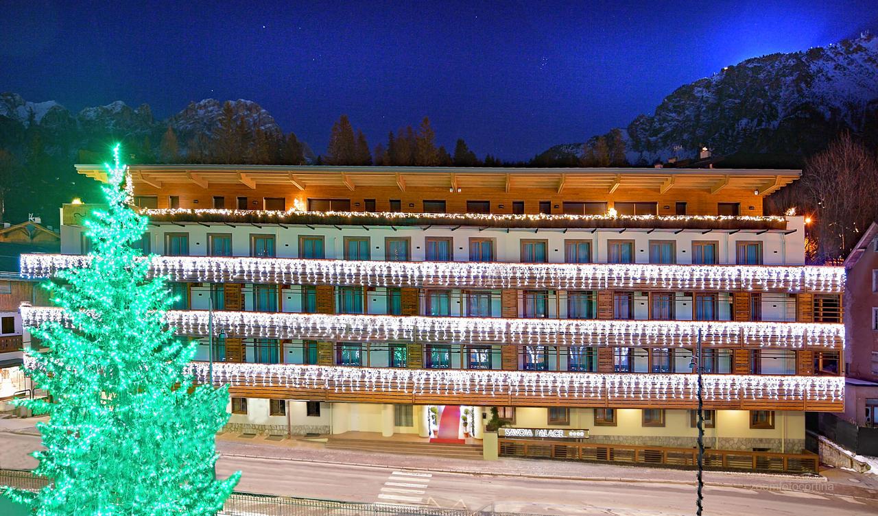 Exterior of the Savoia Palace. Book your apartment at the Savoia Palace here. Cortina, an example of resilience in the tourism sector.