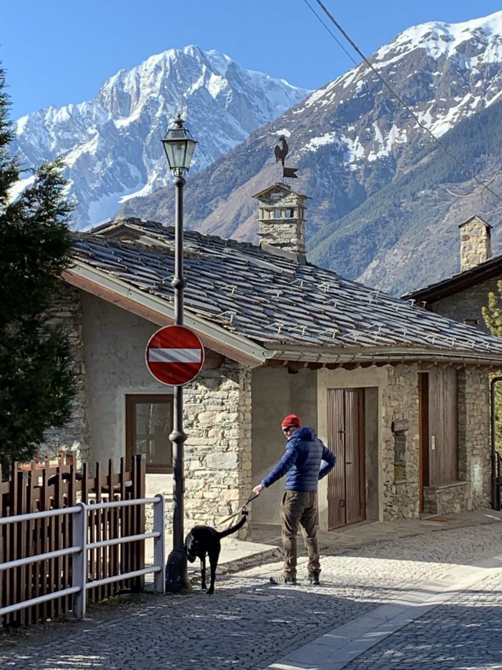 Walking in La Salle. Our half term ski-safari holiday based in the Valdigne of Aosta Valley- Courmayeur, Pila and La Thuile.