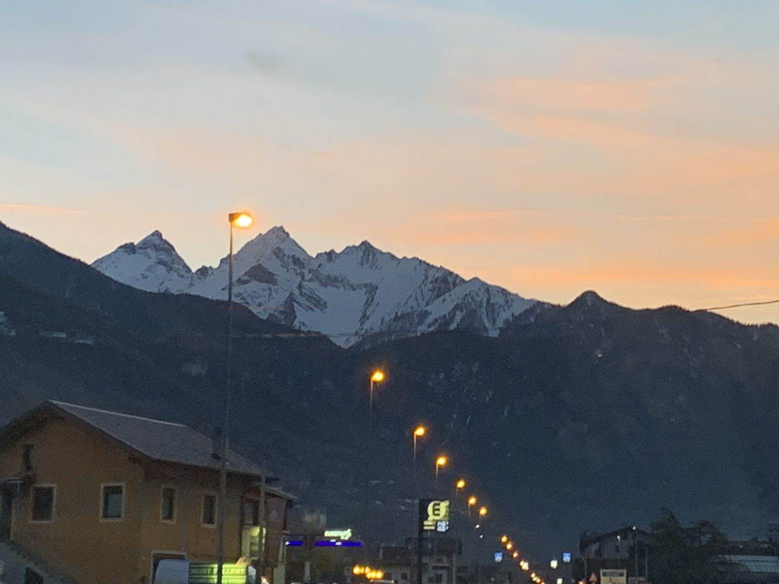 The sun is setting in the mountains coming back from Pila. Our half term ski-safari holiday based in the Valdigne of Aosta Valley- Courmayeur, Pila and La Thuile.