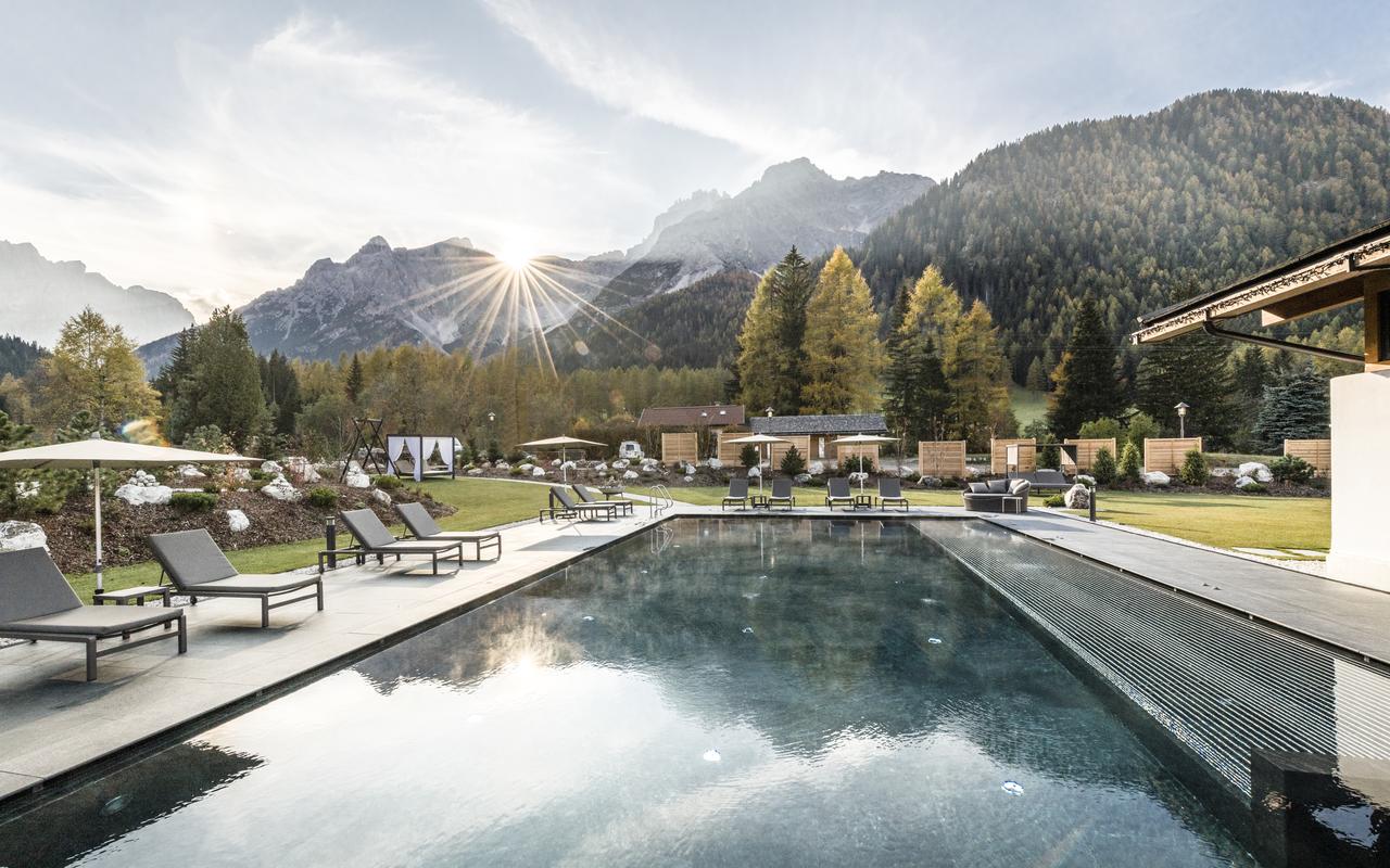 Outdoor pool at the Bad Moss Resort. Book your stay at the Bad Moss resort here. Drei Zinnen will continue with its plan to install the Helmjet Sexten 10-seater cable car.