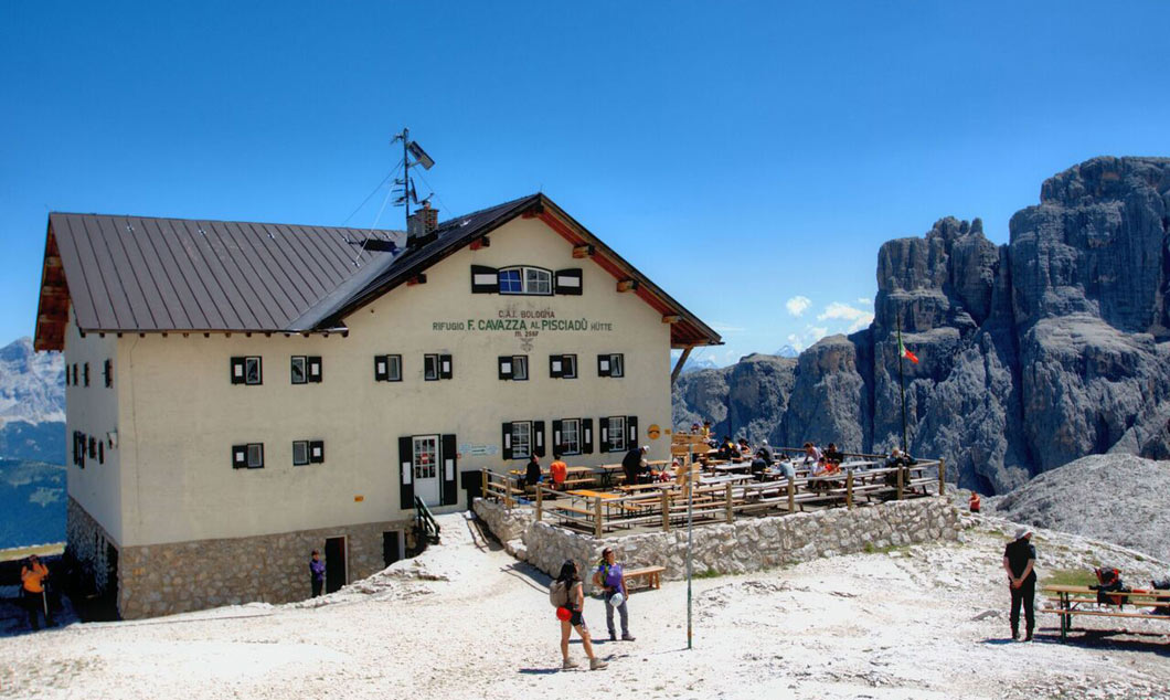 Rifugio Pisciadú. Sudtirol. A Must-Read Guide to Summer in South Tyrol.