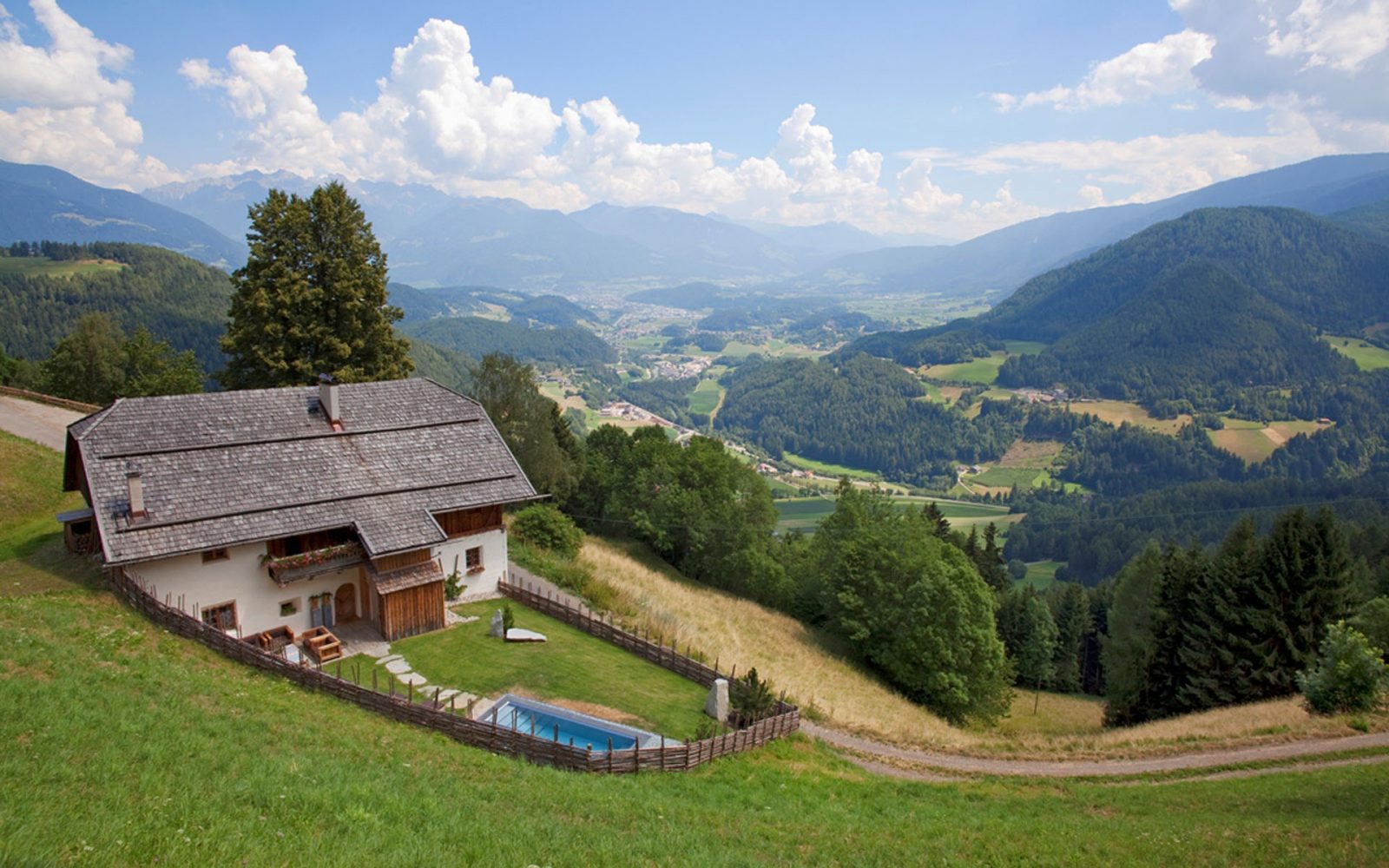 White Deer Lodge exterior. A Must-Read Guide to Summer in South Tyrol.