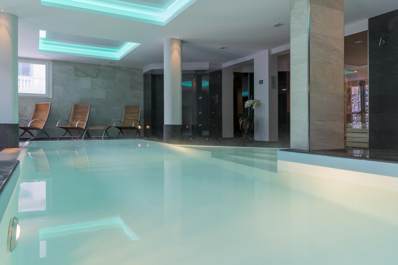The pool at the Grand Hôtel des Alpes. Book your stay at the Grand Hôtel des Alpes here.