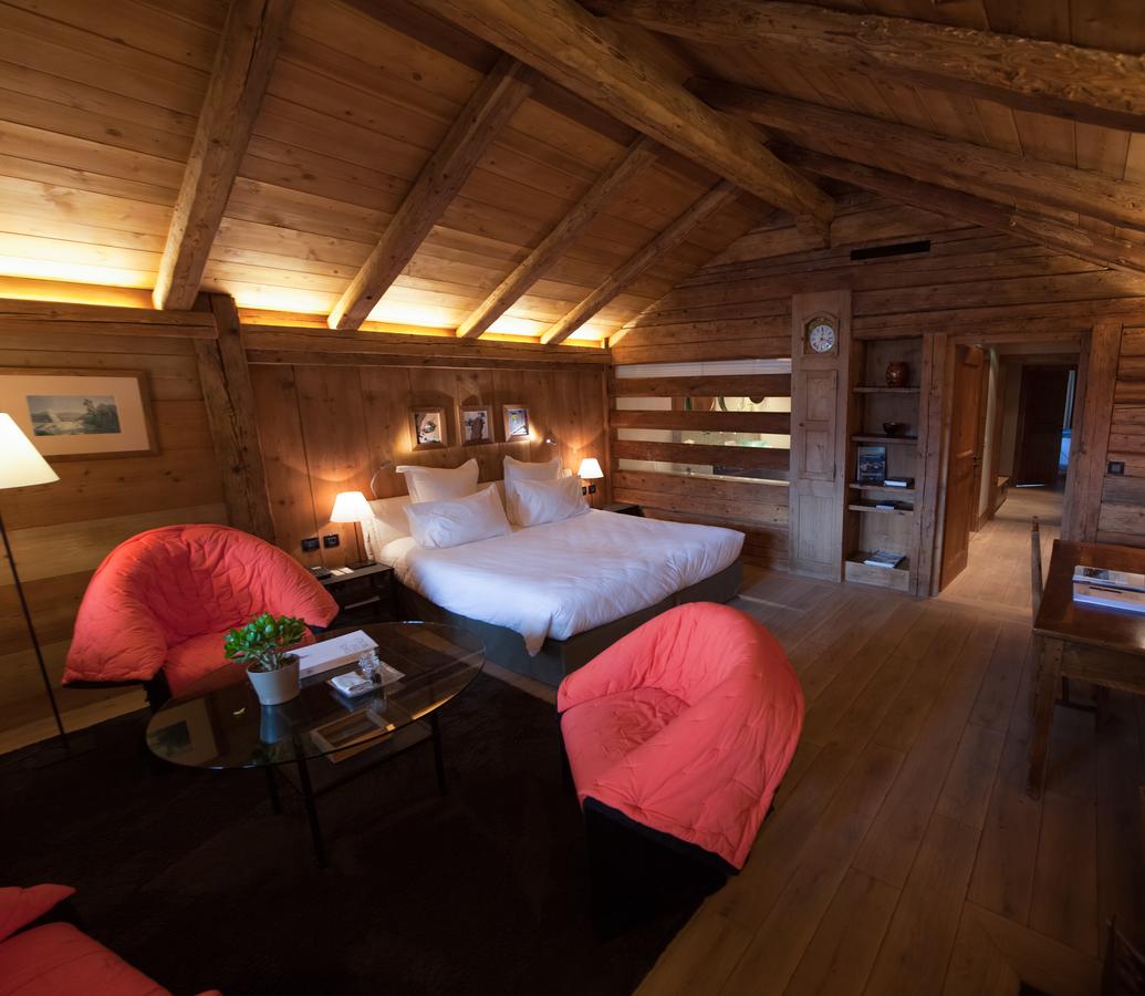 A room at the Hameau Albert Premier. Book your stay at Le Hameau Albert 1er here. Aiguille du Midi vs Punta Helbronner – which one you should do?