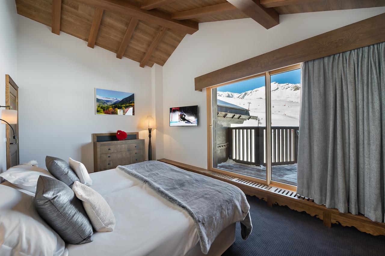 A double room at the Hotel Annapurna. Book your stay at the Hotel Annapurna here. Courchevel’s plans to reopen in the summer season.