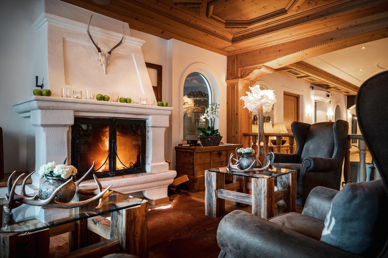 Part of the sitting area at the Hotel Antines in La Villa. Book your stay at the Hotel Antines here. Planning your summer in the mountains of Alta Badia. 