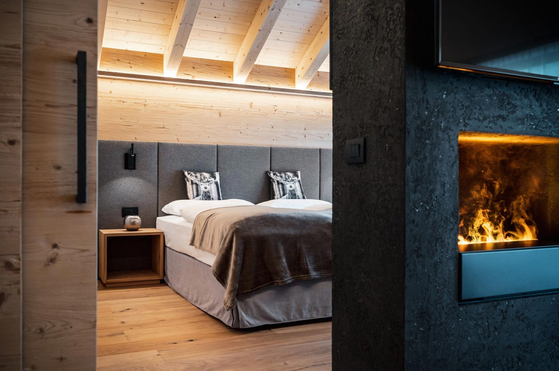 One upscale room at the Hotel Antines. Book your stay at the Hotel Antines here. Planning your summer in the mountains of Alta Badia.