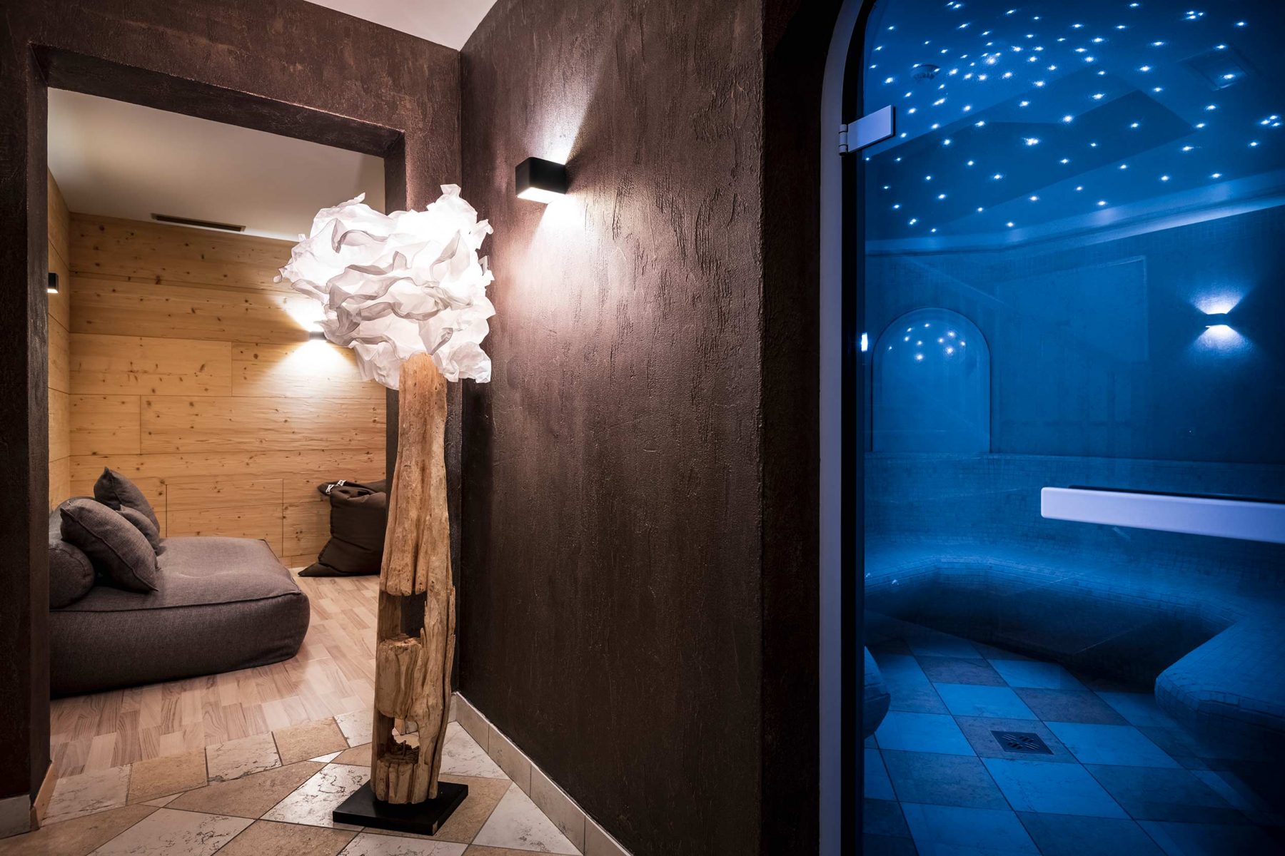 The wellness at the hotel Antines in La Villa. Book your stay at the Hotel Antines here. Planning your summer in the mountains of Alta Badia.