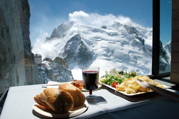 Restaurant/Cafe 3842- a pause with a view. The Must-Read Guide to Chamonix. 