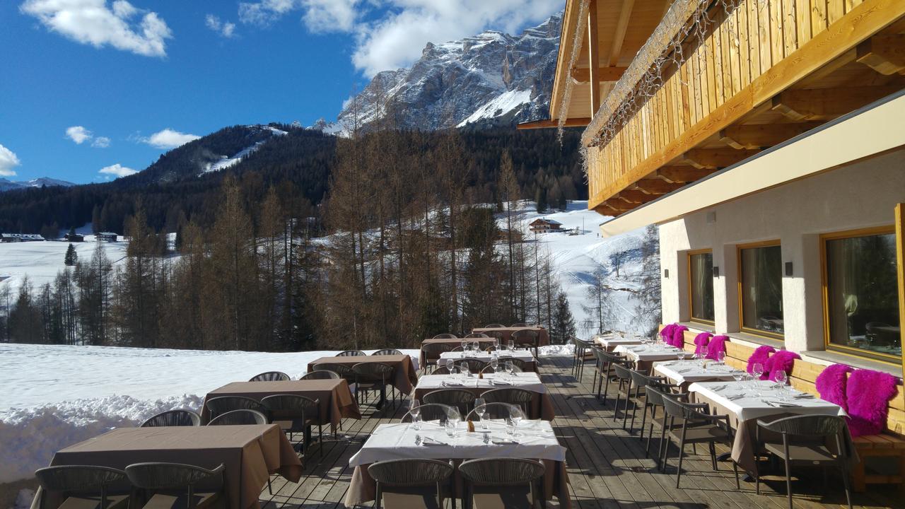 An inviting terrace at the Dolomiti Lodge Alverà. Book your stay at the Dolomiti Lodge Alverà here. Cortina d’Ampezzo is ready for a new summer season.