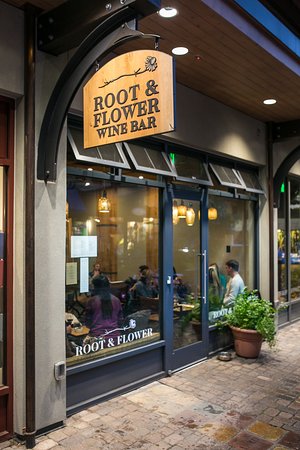 The Root & Flower Wine Bar in Vail. The Must-Read Guide to Vail.