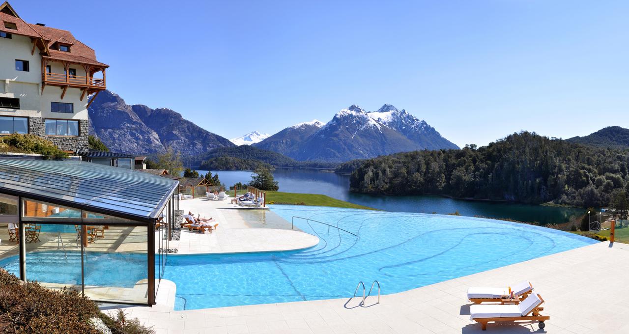 Outside pool at the Hotel Llao Llao. Cerro Catedral has opened: skiing for locals with masks and record snow levels. Book your stay at the Hotel Llao Llao here.