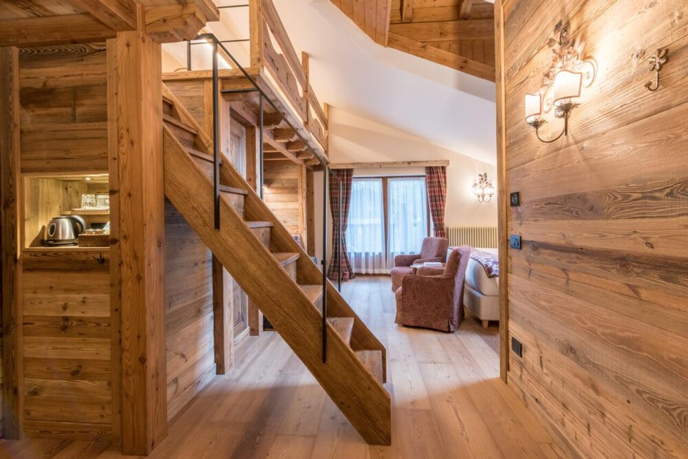 One of the all different rooms at the Auberge de la Maison. Book your stay at the Auberge de la Maison here. Skyway Monte Bianco. Courmayeur Mont Blanc announces new sustainability strategy to 'save the glacier'.