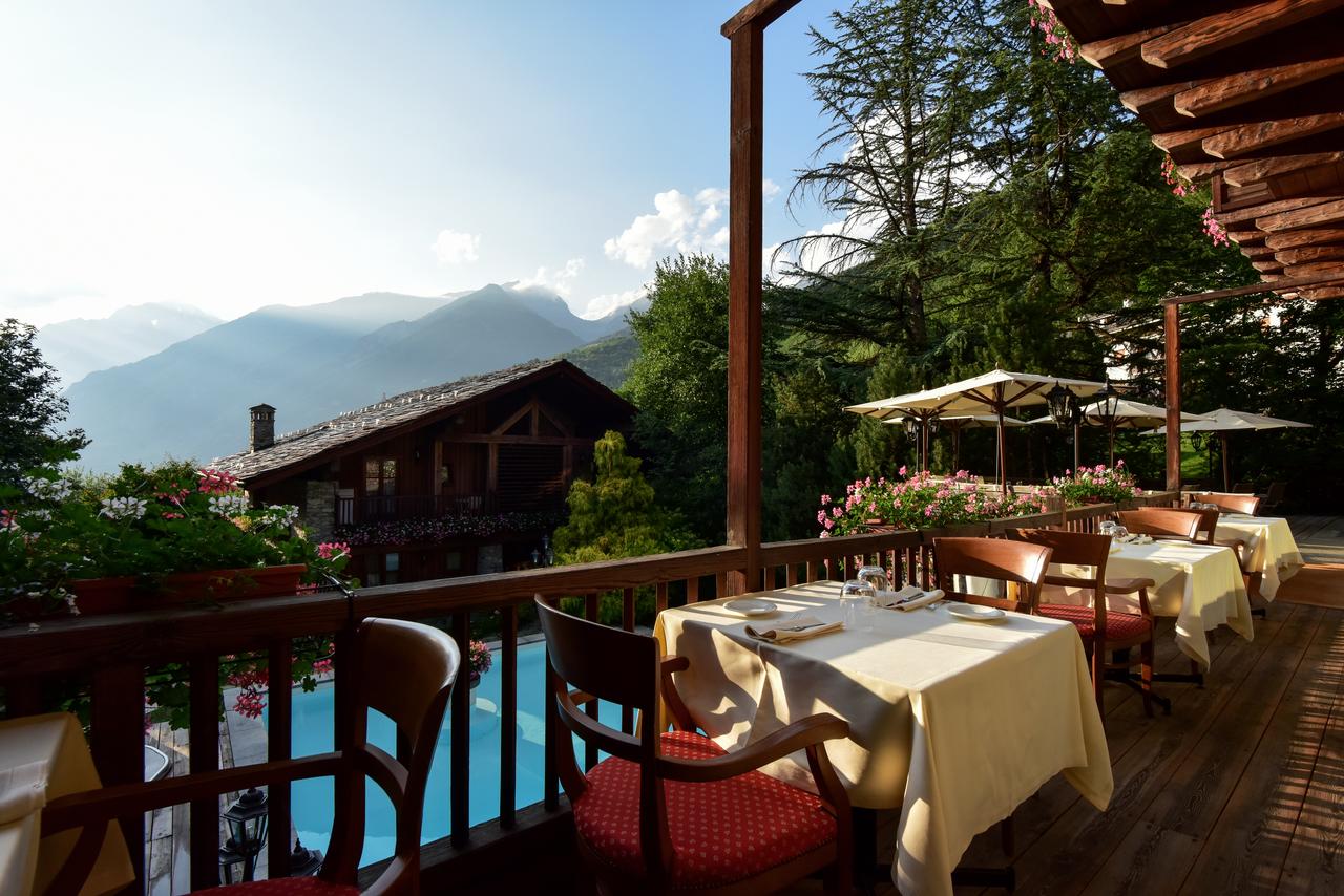 Lunch al fresco at the Relais Mont Blanc Hotel and Spa. Book your stay at the Relais Mont Blanc Hotel and Spa here. Family trek to Lago d' Arpy, Morgex, AO.