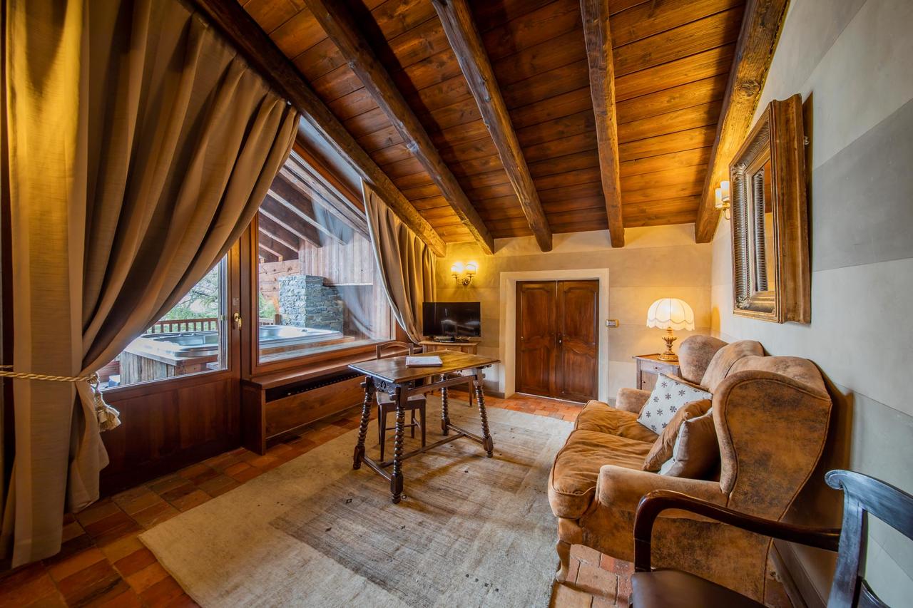 A jacuzzi with a view at the Relais Mont Blanc Hotel and Spa. Book your stay at the Relais Mont Blanc Hotel and Spa here. Family trek to Lago d' Arpy, Morgex, AO.
