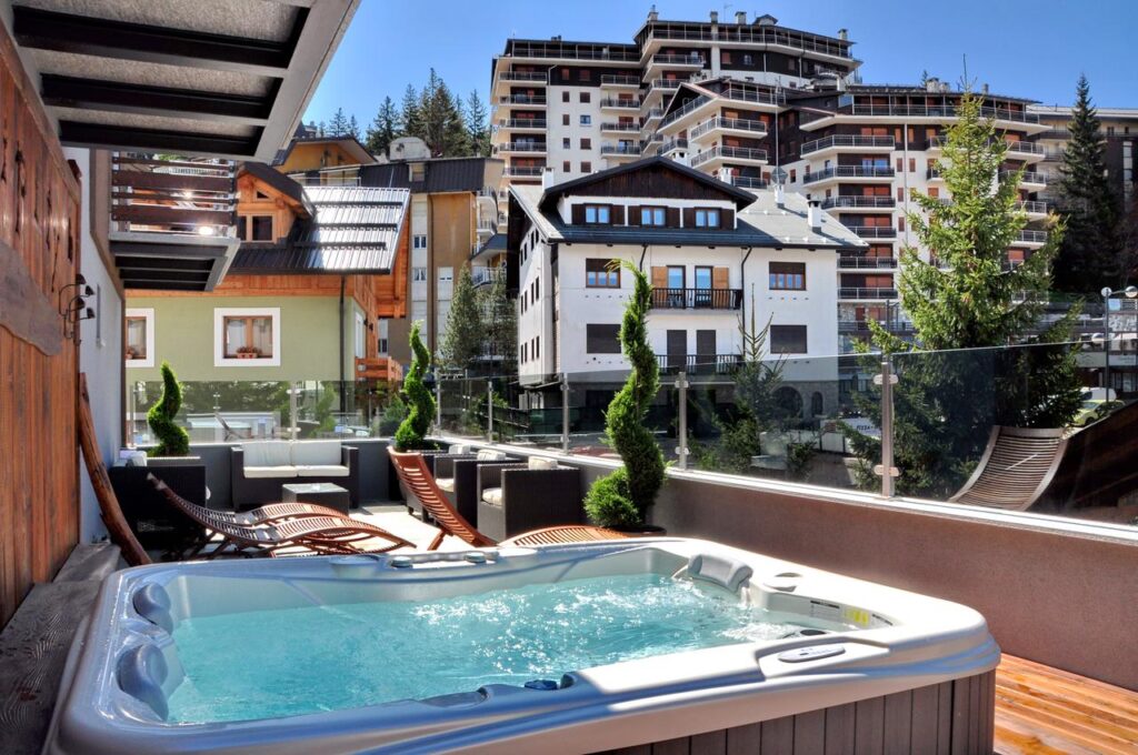 The outdoors Jacuzzi in the terrace of the Hotel Serendipity in Sauze d'Oulx. Book your stay at the Hotel Serendipity here. How Italian Ski Resorts are preparing for the ski season.