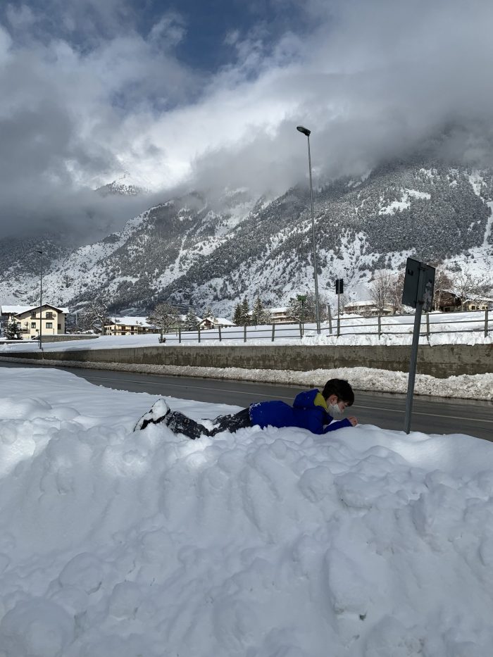 My little one accompanied me to the shops. It took us for ever as he kept on throwing himself into the snow. Our Winter Gate-away to the Mountains - no skiing included.