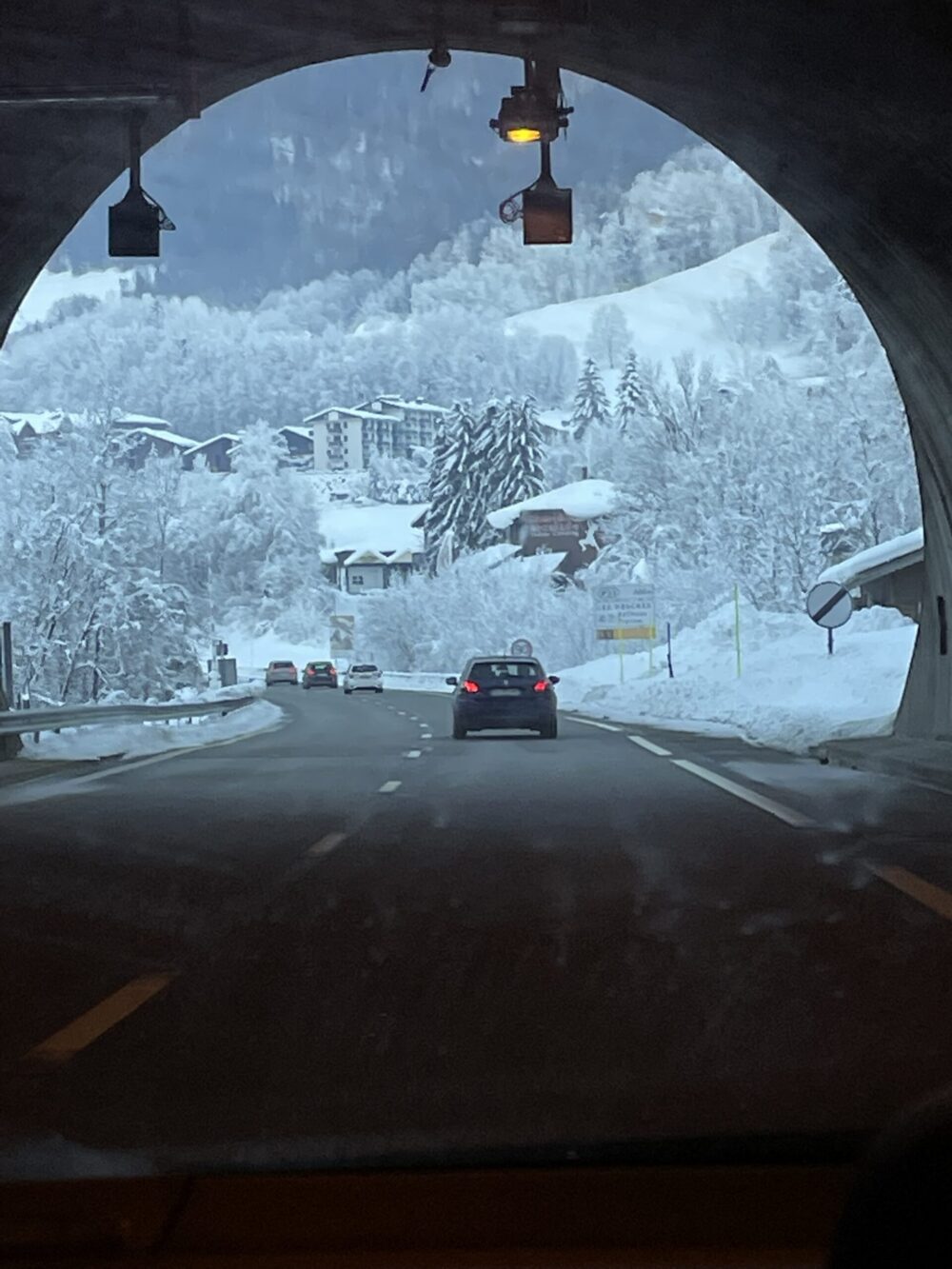 Snowy winterland- Les Houches. Photo: The-Ski-Guru. The Mad Rush of the Last Days to get out of Britain in Time before Lockdown.