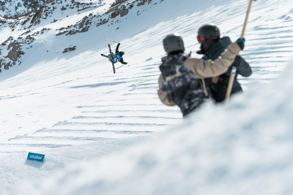 Best Ski Resorts in the Alps. Photo Jorg Angeli. Unsplash.
