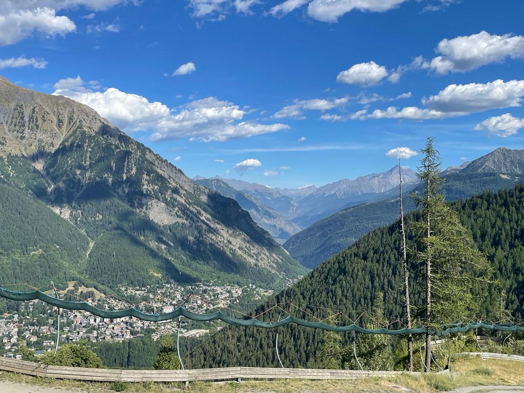 The views of Courmayeur from Plan Chécrouit. Photo: The-Ski-Guru. Piscina Alpina di Courmayeur