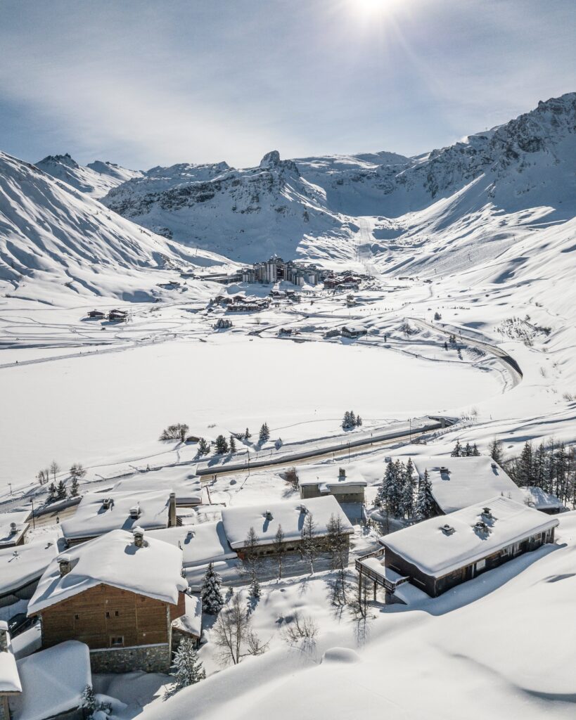 Tignes- Photo: Tim Arnold- Unsplash. Best ski resorts for a weekend trip.