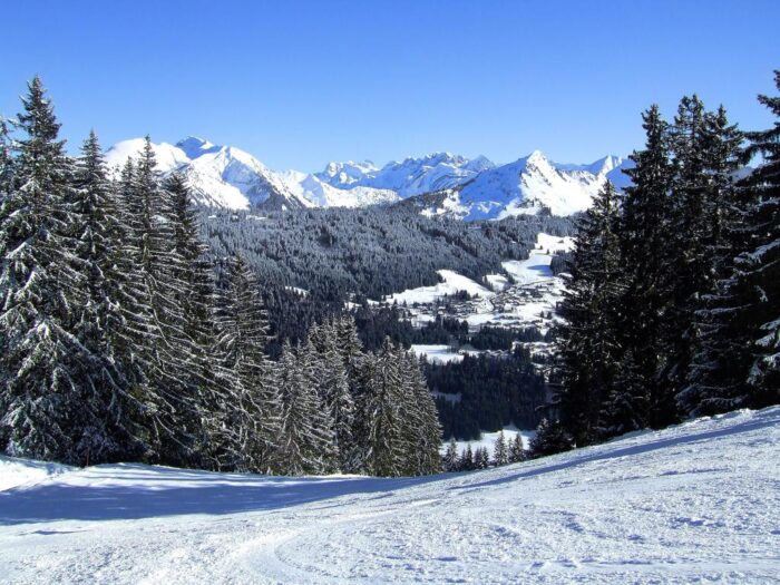 Morzine ski area, a grand expanse for all kind of skiers. Reasons Why Morzine Resort is Loved by Brits.