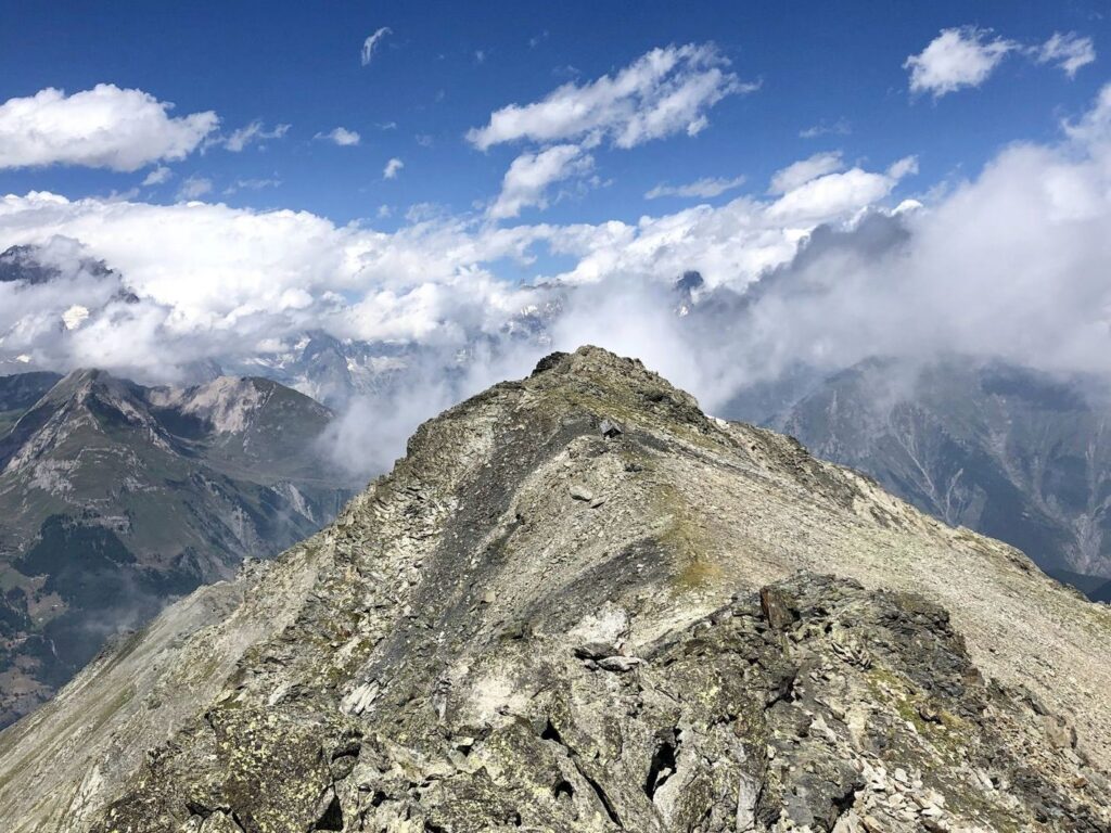 Trekking Mont Colmet. Photo: DiscoverMorgex.it