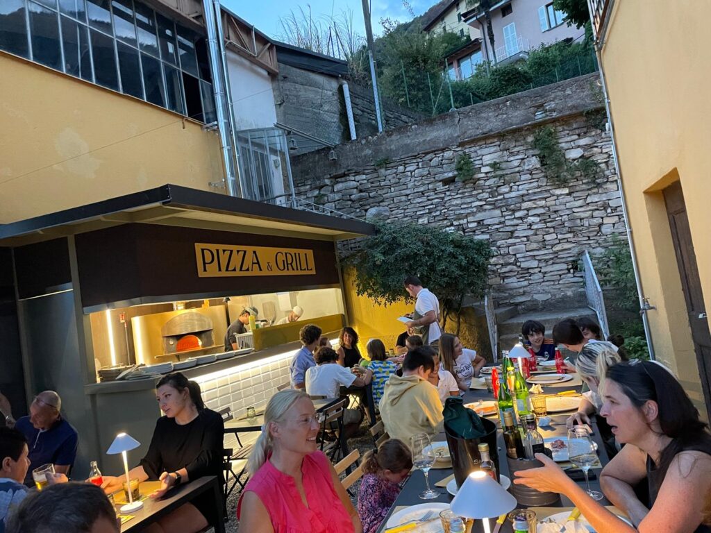 La Moltrasina is an old club with great rates for everyone. We tend to always go there for at least one night. Up on the center of Moltrasio. Photo: The-Ski-Guru.